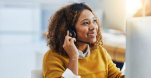 A call center customer service agenct using an omnichannel CRM platform